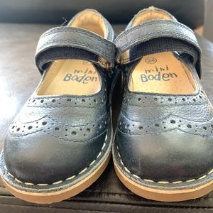 Mini Boden dress shoes